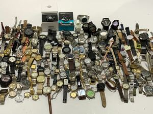 1円〜 腕時計大量ジャンク品 200個 腕時計まとめ売り SEIKO CASIO CITIZEN 他メンズレディース腕時計 NO.3