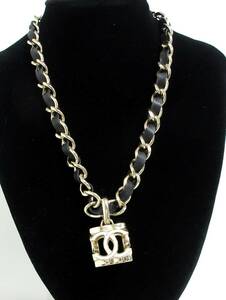 12661◆CHANEL シャネル キューブ ゴールド色 チェーンネックレス【 A22 K 】MADE IN FRANCE 中古 USED