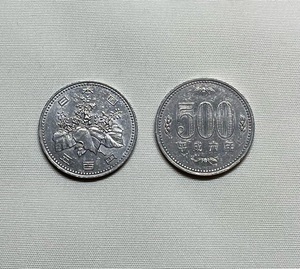 【吉平の館】★旧＠５００円 硬貨　☆平成６年　※２枚