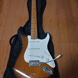 送料無料　Fender　フェンダージャパン　ストラトキャスター