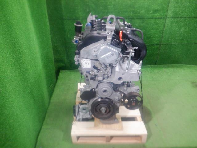 フィット DBA-GK4 エンジンASSY 13G F 4WD NH880M