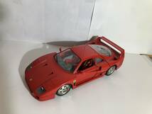 Bburago 1/18 フェラーリ F40 (1987) ミニカー_画像1