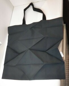 1583送料200円 ISSEYMIYAKE me イッセイミヤケ ミー トートバッグ グレー系 エコバッグ 無地 バッグ