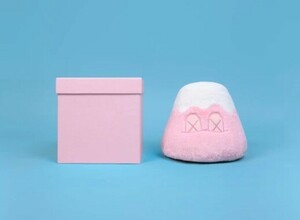 新品未使用 KAWS HOLIDAY JAPAN 8 Mount Fuji Plush Pink カウズ ホリデー 8inch ぬいぐるみ 富士山