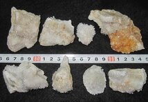 日本の鉱物　福島県蛍鉱山の水晶クラスター　８個セット/約４２５ｇ_画像1