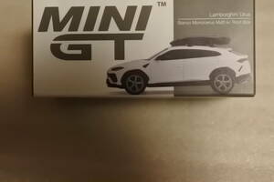 1/64 MINI GT NO220　ランボルギーニ　ウルス　Bianco Monocerus Matt with Roof BOX　未使用品