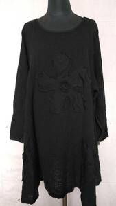 .. old cloth tree cotton long sleeve tunic pull over large flower. up like black color 