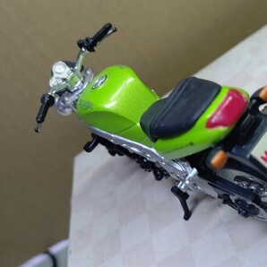 スケール 1/18 TRIUMPH 955i ！ 世界の名バイクコレクション！ Maist の画像6