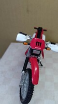 スケール 1/18 HONDA KR400R ！ 世界の名バイクコレクション！ Maist_画像3