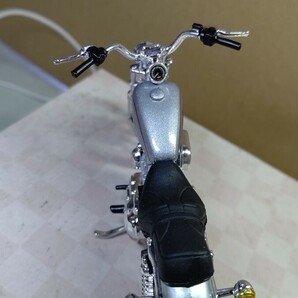 スケール 1/18 HARLEY-DAVIDSON ！ FXSTS Springer Softail ！ 世界の名バイク！の画像7