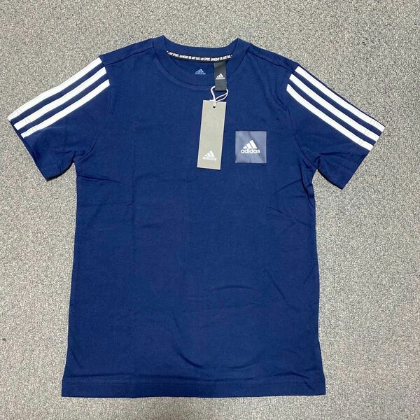 アディダス　Tシャツ 半袖 adidas