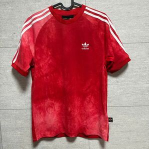 adidas ファレルウィリアムス　赤　タイダイ　tシャツ