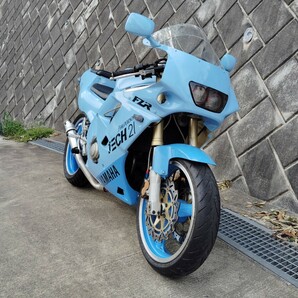 ヤマハ FZR250R(3LN) カスタム多数の画像2