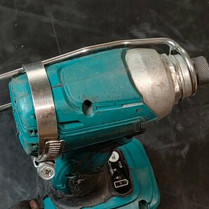 動作良好！ 中古品 マキタ makita 18V 充電式インパクトドライバ TD147D 本体のみ 青 コードレスの画像4