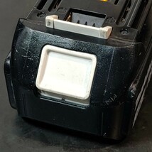 中古品 マキタ makita 純正品 18V 3.0Ah リチウムイオンバッテリ BL1830B フル充電確認済 充電池 ②_画像3