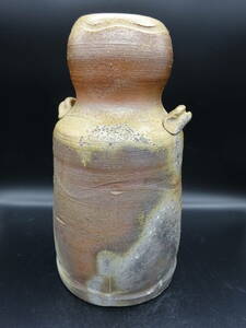  Bizen . popular real power author day ..(.:., industrial arts . regular member day . light .) tradition industrial arts .* Bizen ear attaching flower inserting, flower vase also box, also cloth,. history attaching tea utensils 