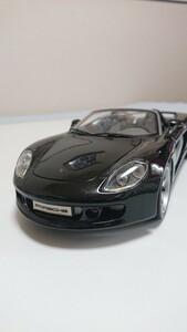 PORSCHE Carrera GT 1/18 Maisto 