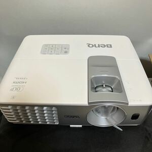 BenQ W1070+ DLPプロジェクター　デジタルプロジェクター フルHD　中古　リモコン付　ランプ0時間　ジャンク扱い