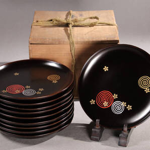 CK10/ 時代木製漆器 渦に桜ちらし蒔絵 黒塗銘々木皿 十客 17.1cm 木箱入 天然木 / 伝統工芸品 漆芸 茶懐石道具 会席 菓子皿 流水桜 ナルト