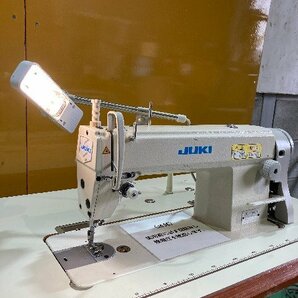 【1円スタート！】JUKI ジューキ DDL-5600N 工業用ミシン ライト付き 本縫いミシン 100V 動作良好 九 その3の画像2