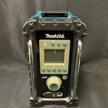 DCe413Y08 makita マキタ MR100 ラジオ AM FM オーディオ機器_画像2