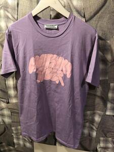 1円 ★ Onitsuka Tiger オニツカタイガー ★ 送料370円Ok　 GRAPHIC TEE 半袖Tシャツ 2183B151 サイズL パープル　FK