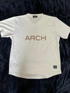 Arch Tシャツ