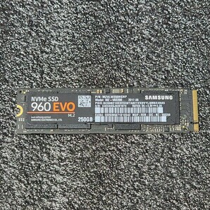 SAMSUNG SSD 960 EVO(MZ-V6E250) 250GB NVMe SSD フォーマット済み PCパーツ M.2 2280 動作確認済み 240GB 256GB