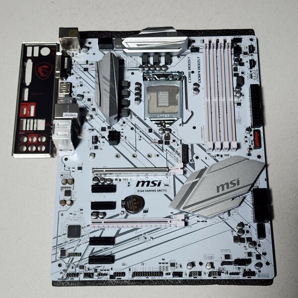 MSI B360 GAMING ARCTIC IOパネル付属 LGA1151 ATXマザーボード 第8・9世代CPU対応 最新Bios 動作確認済 PCパーツ