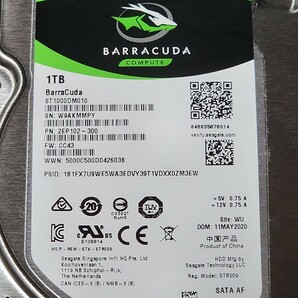 【送料無料】SEAGATE BARRACUDA ST1000DM010-2EP102 1TB 3.5インチ内蔵HDD 2020年製 フォーマット済み 正常品 PCパーツ 動作確認済の画像2