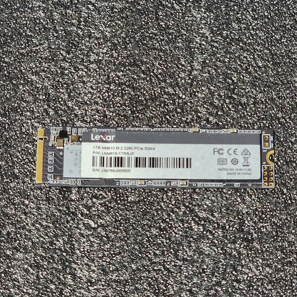 Lexar NM610 1000GB/1TB NVMe SSD フォーマット済み PCパーツ M.2 2280 動作確認済み 960GB