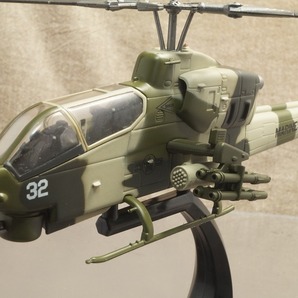 ★アメリカ ベル AH-1T シーコブラ 1/72 161022の画像1