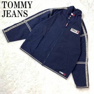 TOMMYJEANSトミージーンズナイロンジップジャンパーネイビーカジュアル テープライン ポケット有 袖口ジップ L B5815