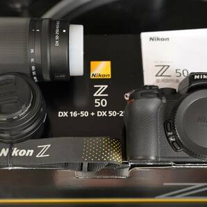 【送料無料★極上品★ショット数1620枚】Nikon Z50 ダブルズームキット NIKKOR DX16-50mm/DX50-250mm ニコン ミラーレス一眼の画像1