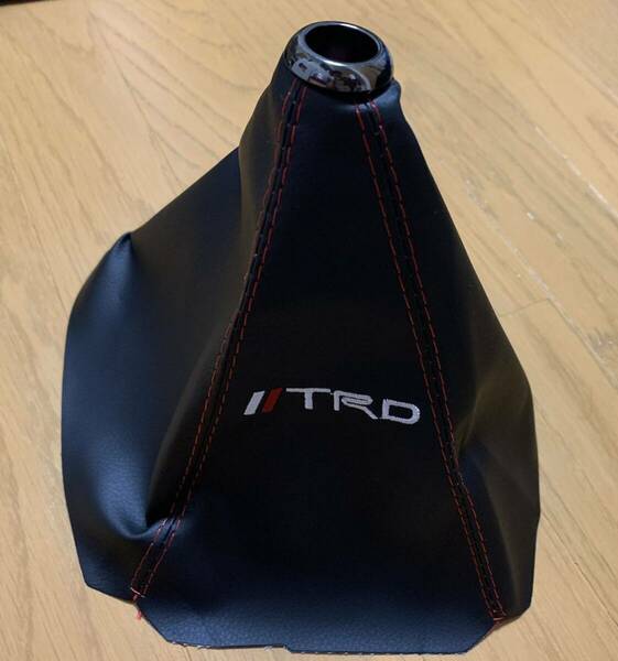 TRD シフトカバー　シフトブーツ　新品　汎用