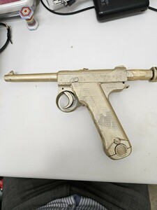  金属製モデルガン SMG刻印 SMG南部14式拳銃　出品のためゴールドに塗装しました 金属モデルガン