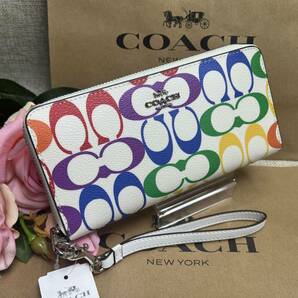 コーチ COACH 財布 長財布 シグネチャー レインボー ラウンドファスナー プレゼント新品 未使用 レディース 財布 C4537 A210