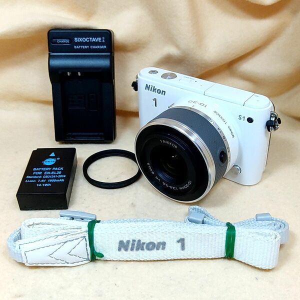 ★美品★ミラーレス Nikon 1 S1 標準ズームレンズ ホワイト