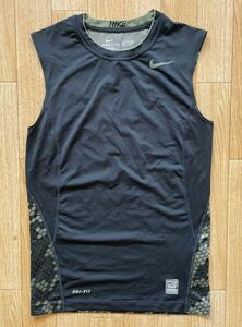 美品　NIKE PRO COMBAT　ナイキ プロ　迷彩柄　DRI-FIT　FIT TED　ノースリーブ シャツ　インナーシャツ　タンクトップ　メンズ　Sサイズ