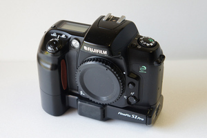 ■FUJIFILM　FinePix S1 Pro