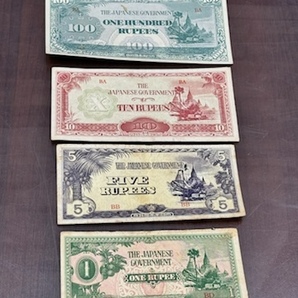大東亜戦争 軍票 ビルマ方面 へ号 100ルピー 10ルピー 5ルピー 1ルピー 紙幣 古札 4枚セットの画像1
