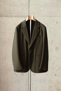 新品同様 HEUGN(ユーゲン)/ JACKET 006 Steve OLIVE ¥96,800 / TROUSER010 GEORGE 2PLEATED TROUSERS OLIVE ¥41,800 セットアップ