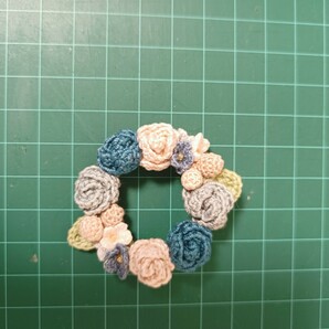 ハンドメイド レース編み〜薔薇と小花のコサージュAntiqueblue〜の画像4