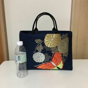 ♪時空♪「大型トートバッグA4対応」名古屋帯リメイク 菊花蝶紋様 紺色系 ★古布★の画像7