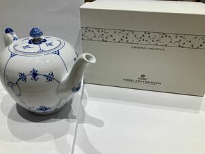 1円〜！ROYAL COPENHAIEN ロイヤルコペンハーゲン ブルーフルテッド ティーポット 箱付 雑貨 出品