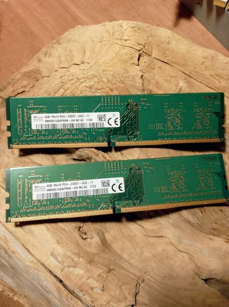 SKhynix 4GB 1Rx16 PC4-2400Tメモリ ４点セット