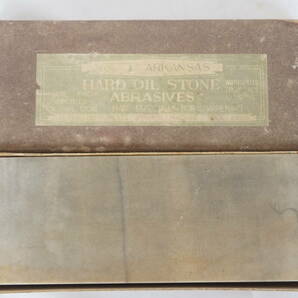 ③ ARKANSAS アルカンサス HARD OIL STONE ABRASIVES 砥石 重量:約1kg 理容 床屋 大工道具 5304186021の画像1