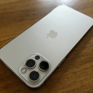 美品！iPhone12 Pro 128GB ゴールドの画像2