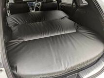 トヨタハリアー60 65フルフラットマット車内泊に最適　厚み5センチ三つ折収納　生地ＰＵレザー　専用サイズ新品未使用　SHINKE製_画像2