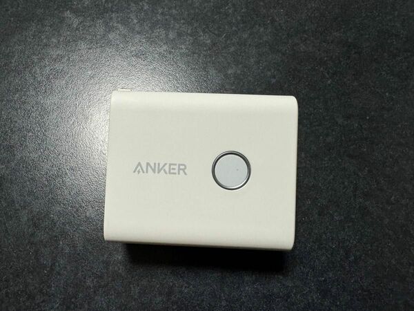 Anker 521 Power Bank ホワイト ＜1台でモバイルバッテリー&充電器として使える！＞